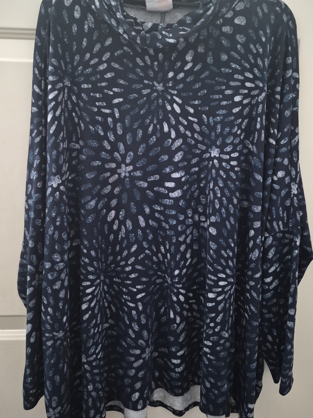 Lularoe Elsa large Blue Print, EUC